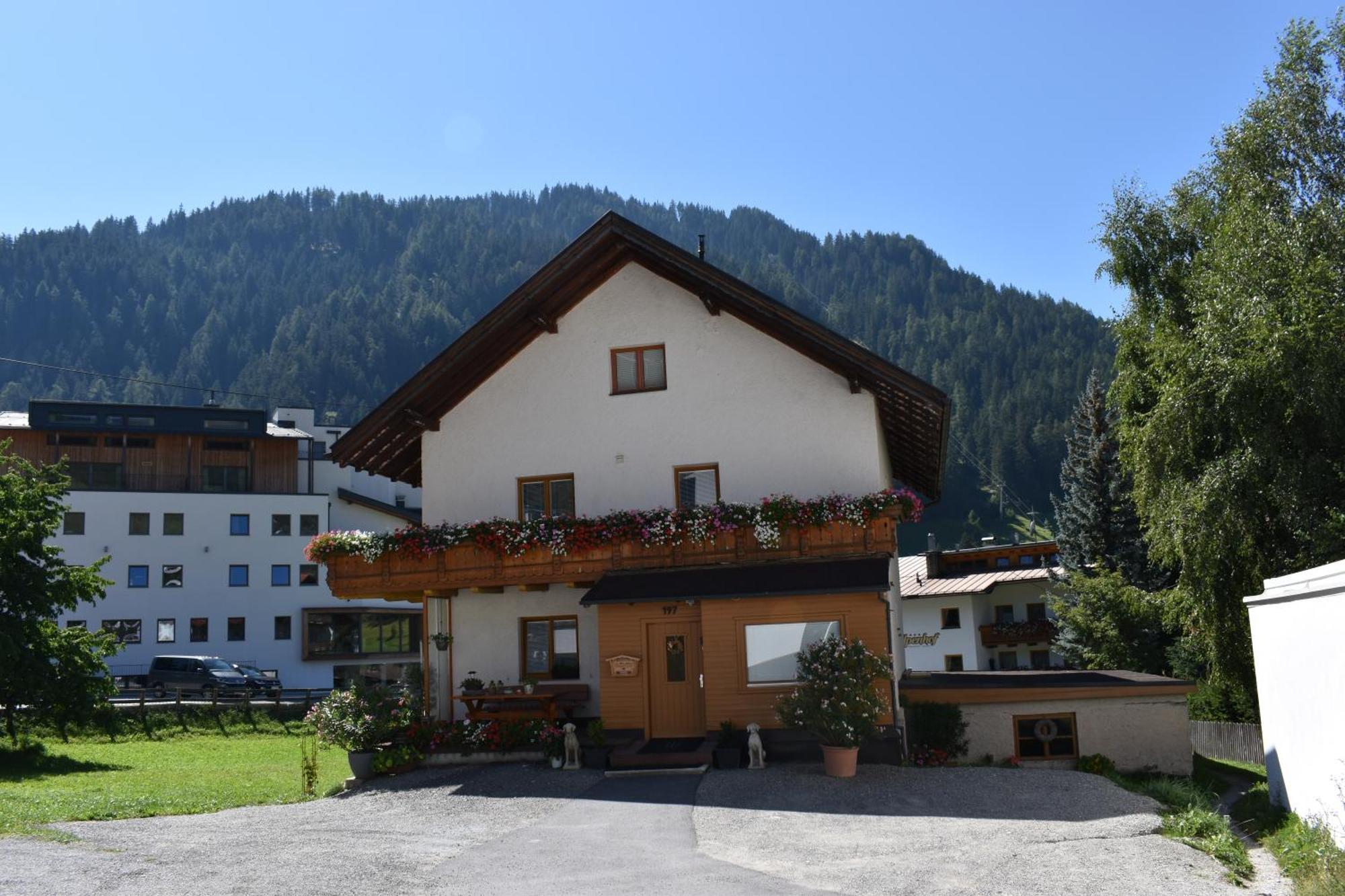 Bed and Breakfast Hirschstube Nauders Zewnętrze zdjęcie